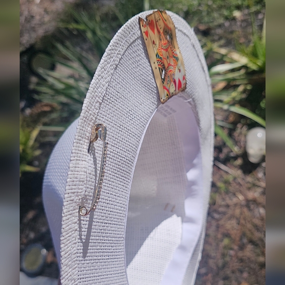 Classic White Ladies Hat - Picture 12 of 15